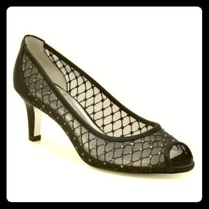 NIB ADRIANNA PAPELL
Jamie Peep-Toe Pump Sz 8.5